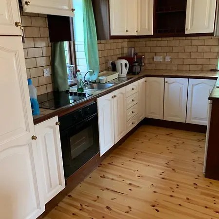 Apartament Killeena House *
