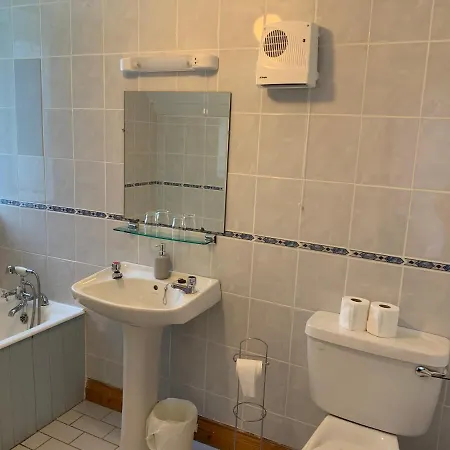 Apartament Killeena House