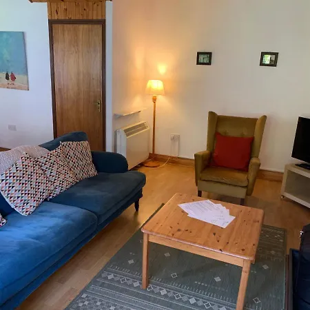 Apartament Killeena House