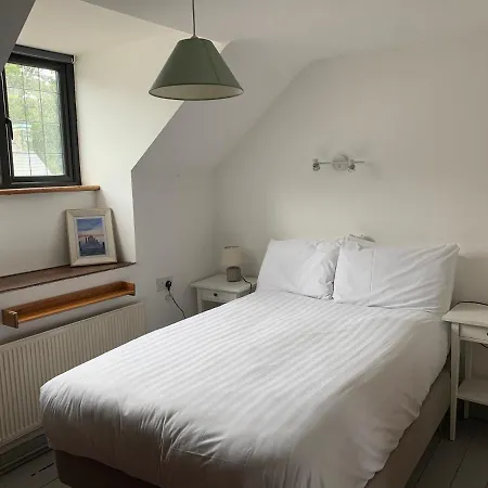 Apartament Killeena House
